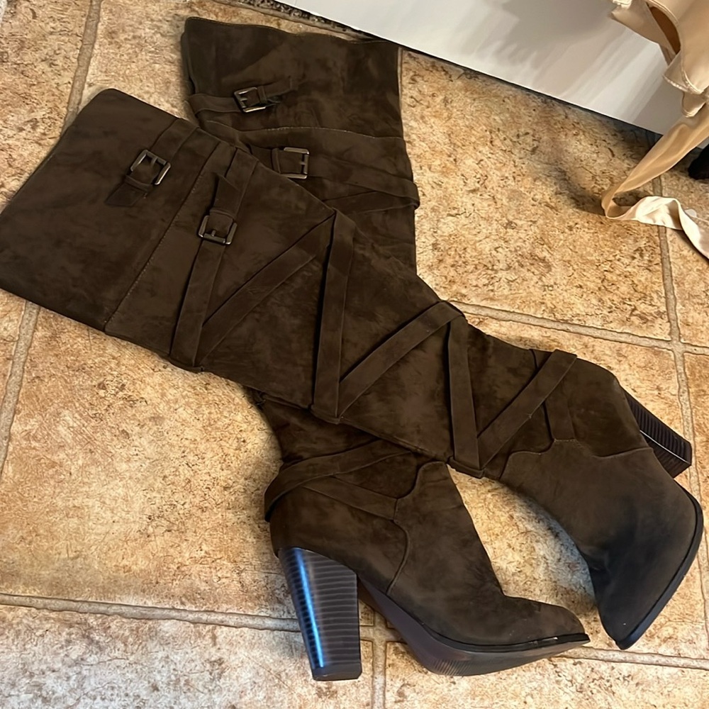 Knee High Forest Green Boot Heels